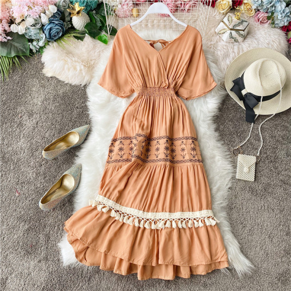 Ежедневна дамска плажна рокля с къс ръкав и пискюл 