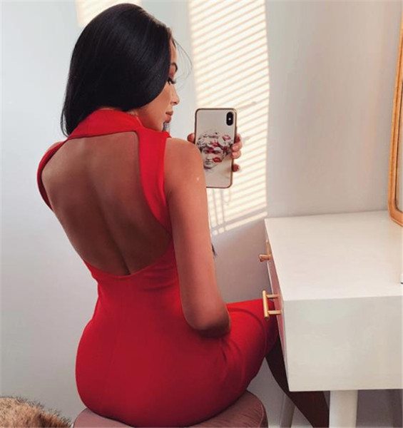 Дамска ежедневна рокля с висока яка - Slim модел