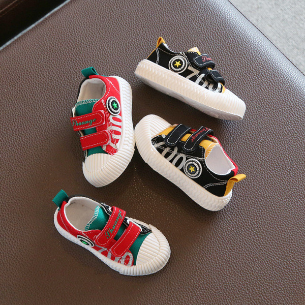 Ежедневни детски кецове с надпис и лепенки за момчета