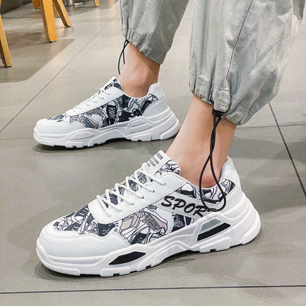 Нов модел бели мъжки маратонки от еко кожа с връзки и апликация 