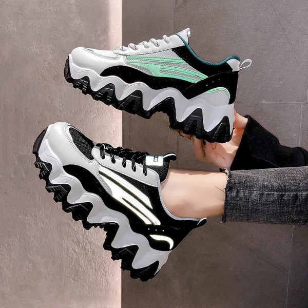 Model nou de adidasi de dama cu talpa inalta aspra din piele ecologica si material textil