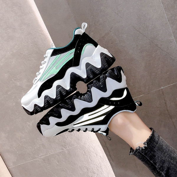 Model nou de adidasi de dama cu talpa inalta aspra din piele ecologica si material textil