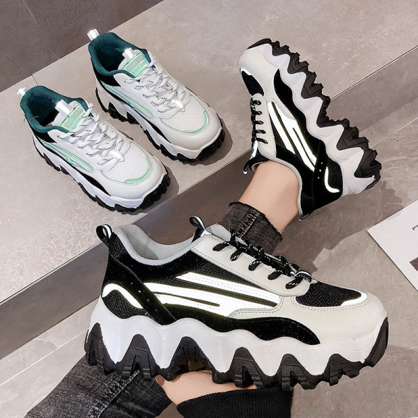 Model nou de adidasi de dama cu talpa inalta aspra din piele ecologica si material textil