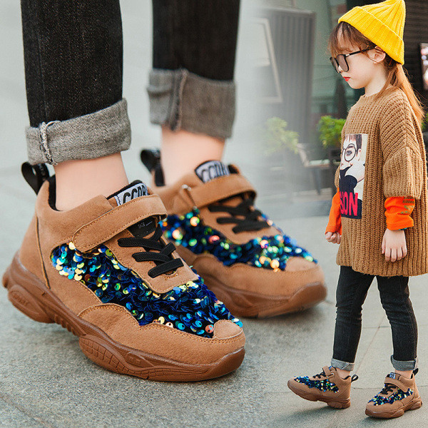 Модерни детски маратонки с лепенка и пайети 