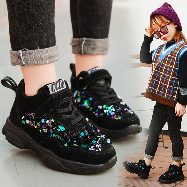 Модерни детски маратонки с лепенка и пайети 