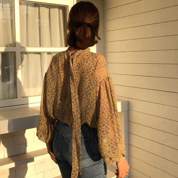 Дамска блуза с обло деколте с животински мотив 