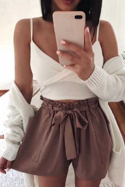 Нов модел къси панталони с висока талия и колан