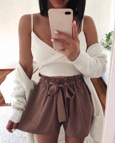 Нов модел къси панталони с висока талия и колан