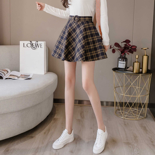 Карирана къса пола разкроен модел с колан и висока талия