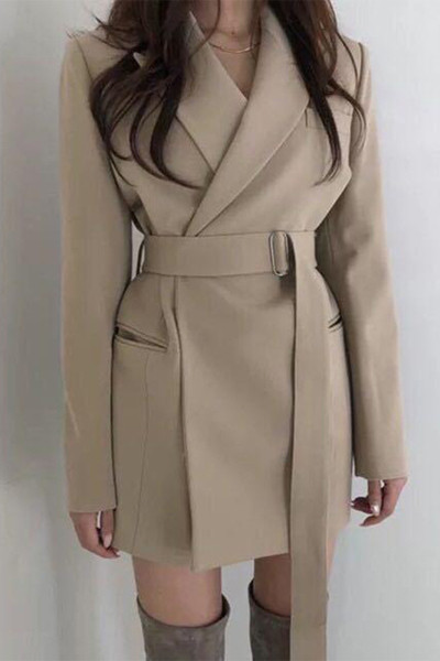 Дамско  стилно сако тип рокля с колан на талията и шпиц деколте 