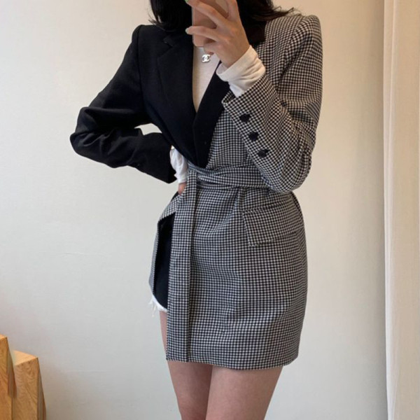 Дамско сако с шпиц деколте асиметричен модел с колан на талията 