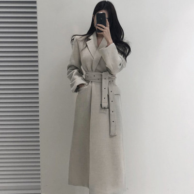 Γυναικείο κομψό παλτό με ζώνη στη μέση και λαιμόκοψη - μακρύ μοντέλο