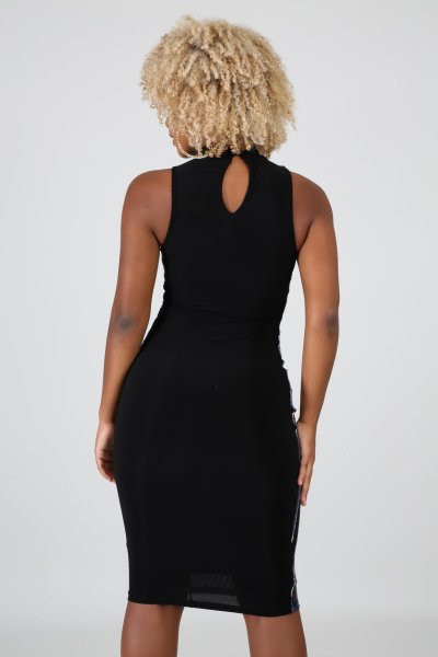 Модерна дамска рокля с пайети и О-образно деколте