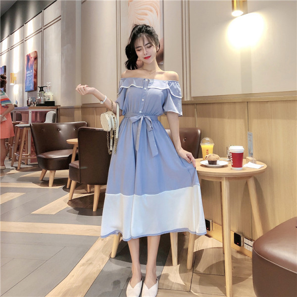 Ежедневна пролетно-лятна рокля с голи рамене разкроен модел