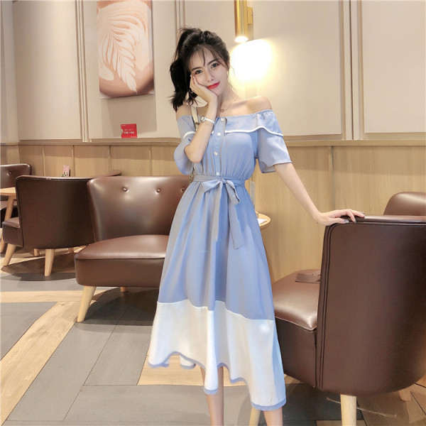 Ежедневна пролетно-лятна рокля с голи рамене разкроен модел