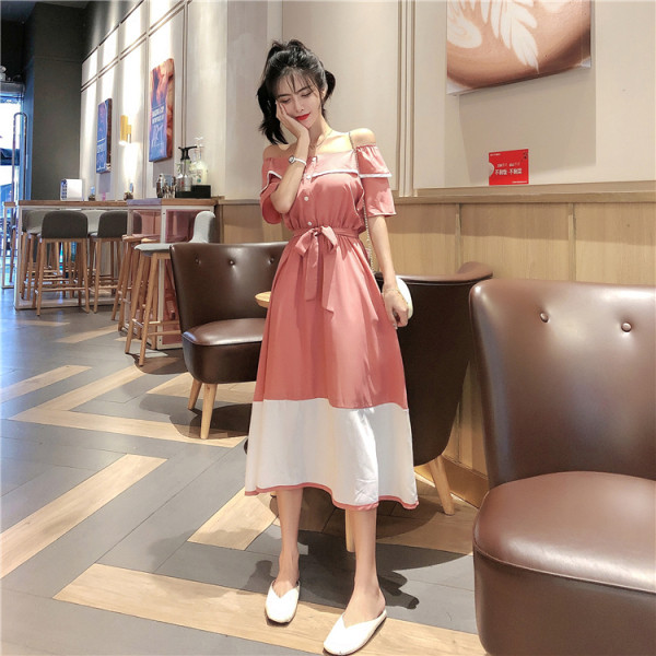 Ежедневна пролетно-лятна рокля с голи рамене разкроен модел