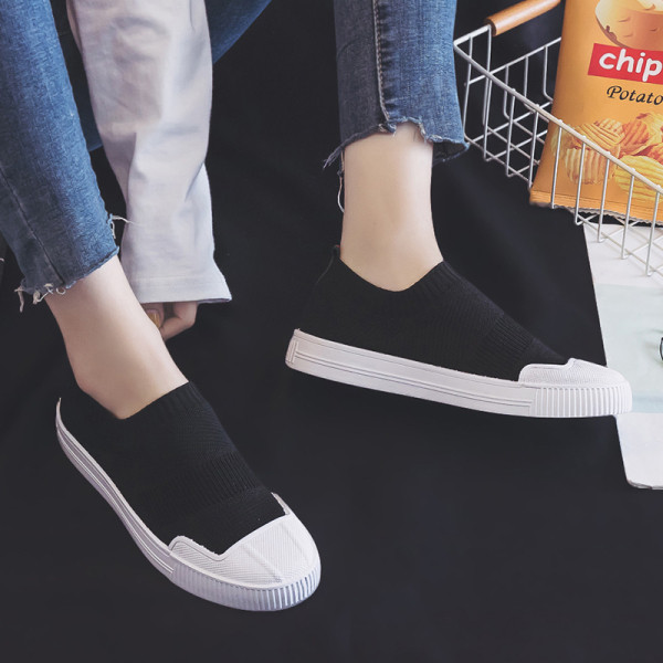 НОВ модел дамски ежедневни обувки изчистен модел 