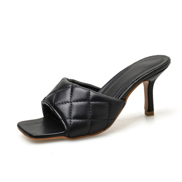 Нов модел дамски чехли на висок ток от еко кожа