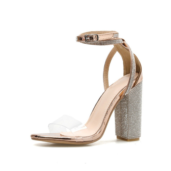 Стилни дамски сандали с дебел ток и камъни