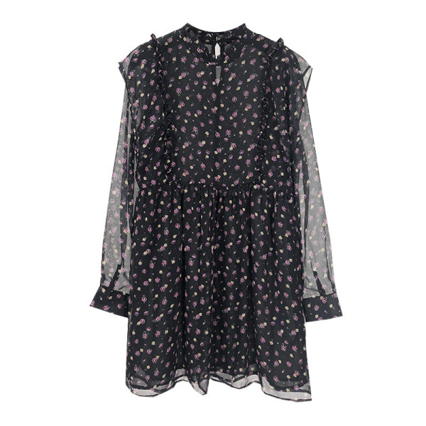 Rochie scurta de primavara cu bucle si maneci lungi din tul