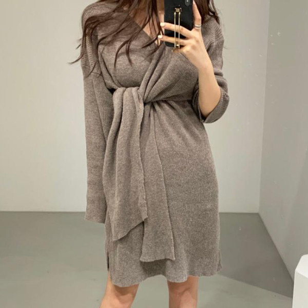 Дамска модерна рокля с колан на талията и дълъг ръкав 