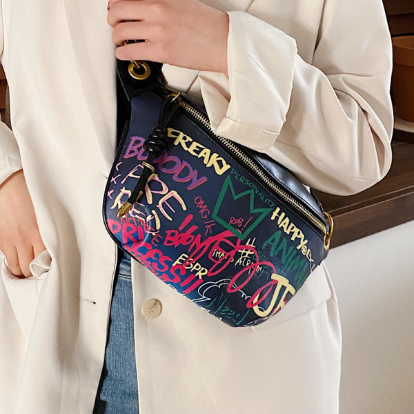 Geantă de damă din piele cu mâner lung și inscripții colorate