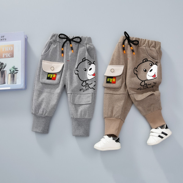 Vaikiškos kelnės su aplikacijomis ir kaklaraiščiais berniukams