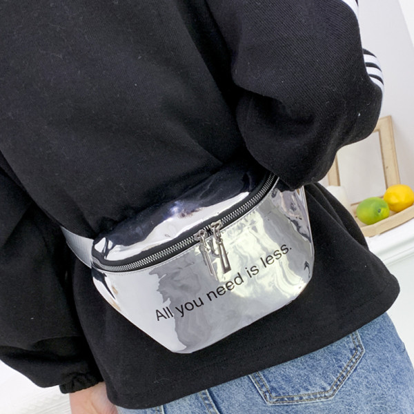 Geantă de umăr sau talie de damă de ultimă generație cu efect de lac și inscripție