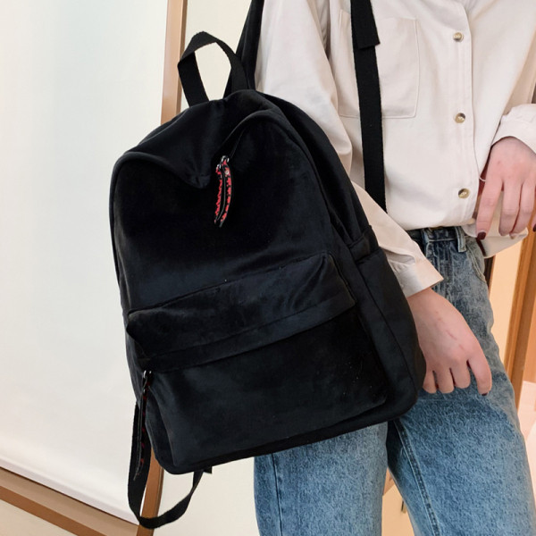 Голяма дамска раница от кадифе с преден джоб