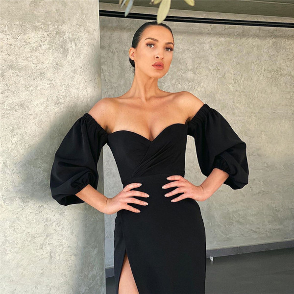 Модерна дамска дълга рокля с цепка и голи рамене