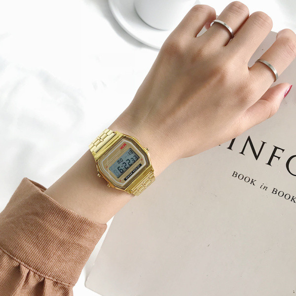 Актуален дамски електронен часовник с квадратна форма и метална каишка
