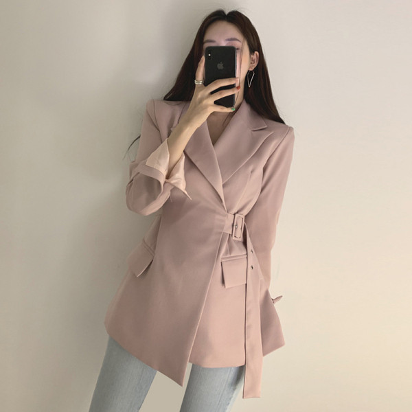 Geaca de dama eleganta cu decolteu spitz si inchidere laterala - model asimetric