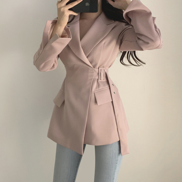 Geaca de dama eleganta cu decolteu spitz si inchidere laterala - model asimetric