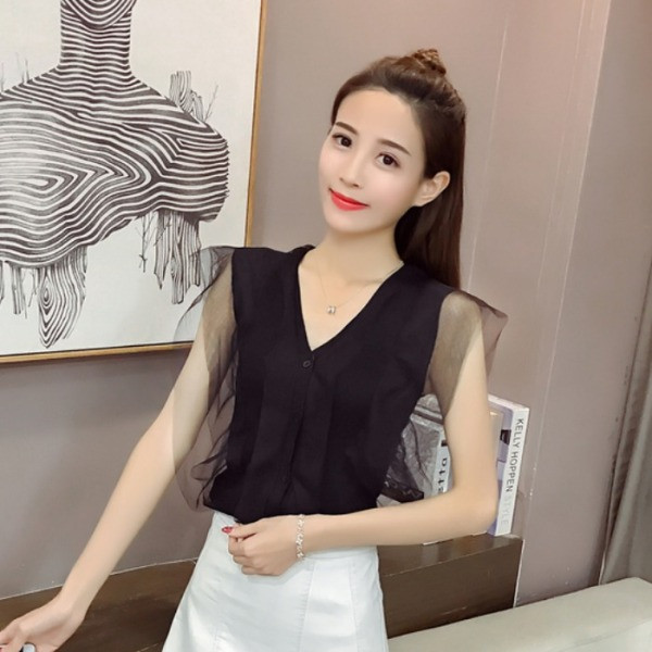 Moteriška prigludusi palaidinė iš plono mezgimo ir tiulio