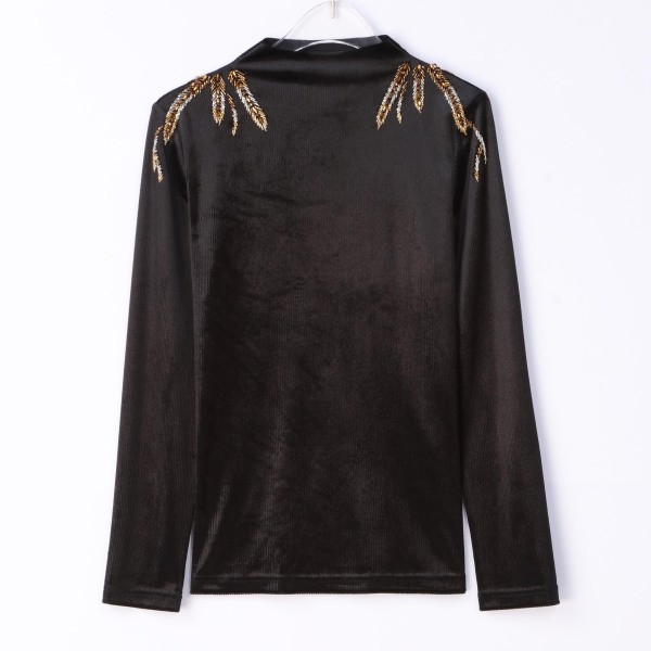 Модерна дамска блуза с ниска яка и мъниста