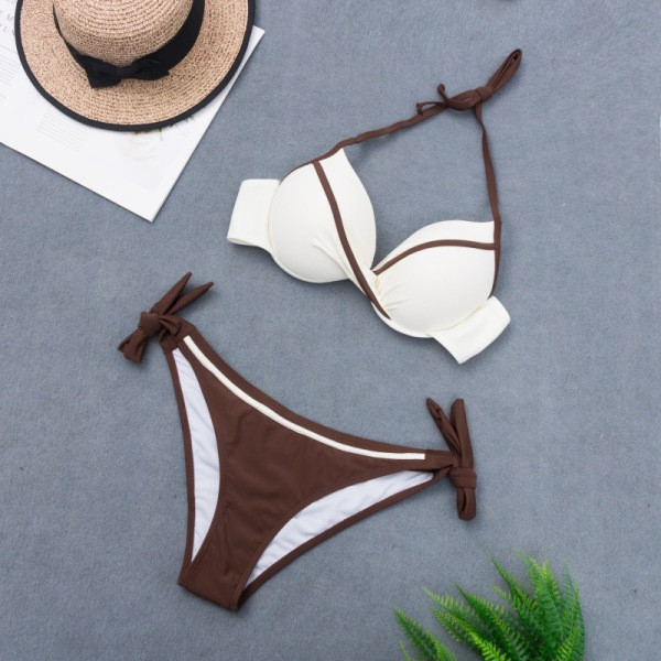 Costum de baie din doua piese cu top tip sutien