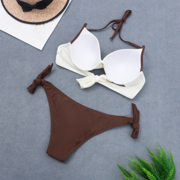 Costum de baie din doua piese cu top tip sutien