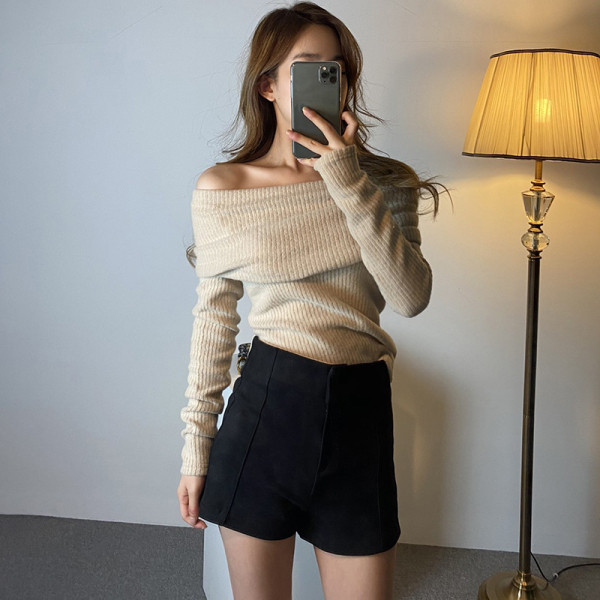 Bluză de toamnă modernă de damă cu umerii goi