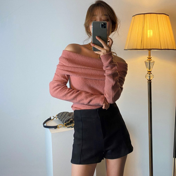 Bluză de toamnă modernă de damă cu umerii goi