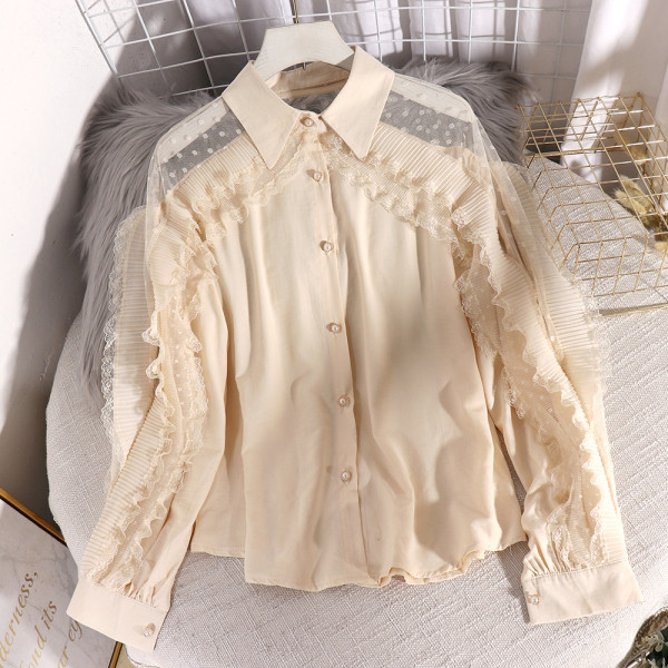 Modernūs moteriški marškiniai su klasikine apykakle, sagomis ir tiulio rankovėmis