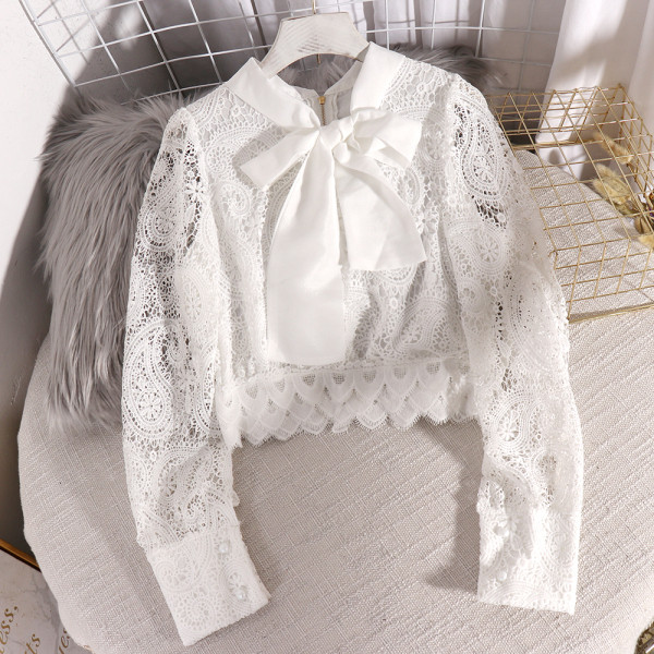 Cămașă scurtă de dantelă de damă elegantă, cu panglică și mâneci lungi