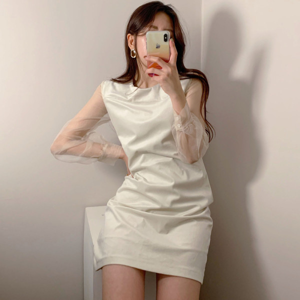 Rochie de dama actuala cu maneci din dantela si decolteu rotund