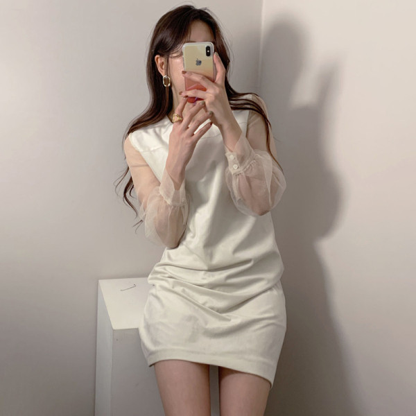 Rochie de dama actuala cu maneci din dantela si decolteu rotund