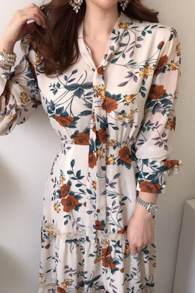 Rochie casual de dama cu motiv floral si maneci lungi