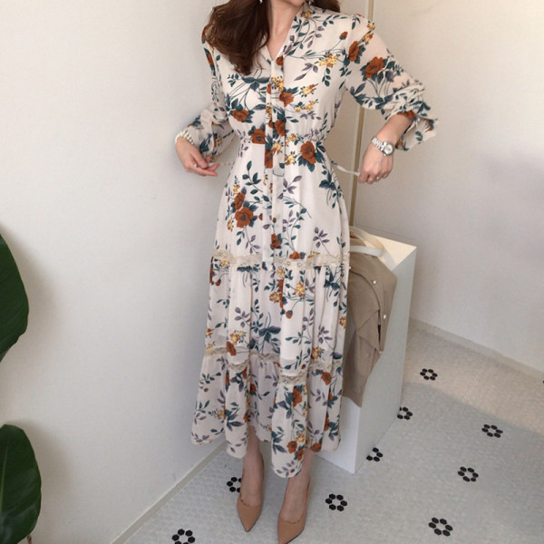 Rochie casual de dama cu motiv floral si maneci lungi