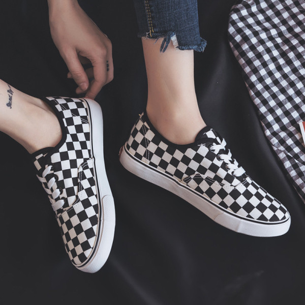 Tenisi casual dama cu sireturi si talpa subtire