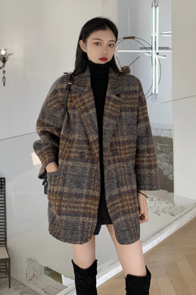 Palton dama in carouri model larg cu buzunare