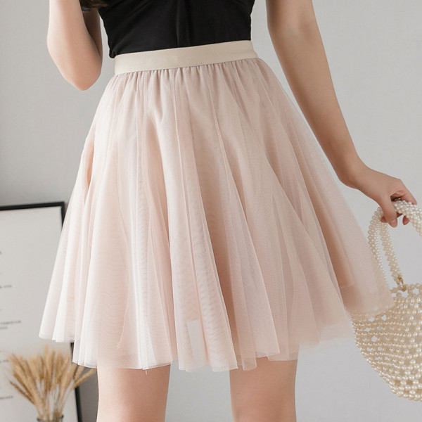 Fusta scurta de dama croiala model cu tul