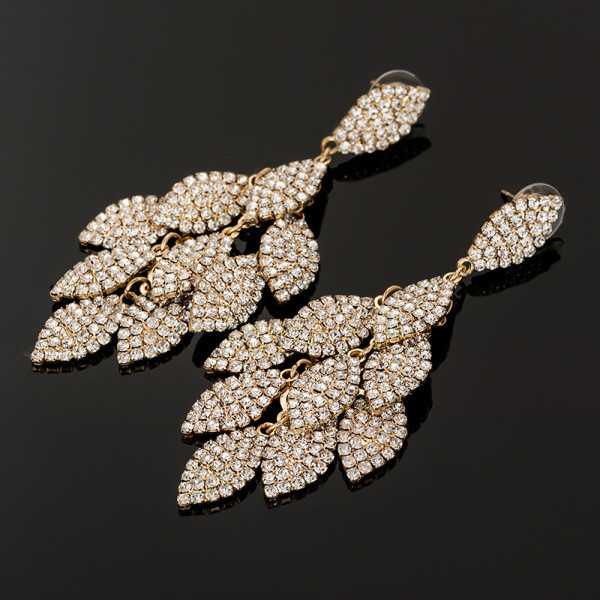 Cercei eleganti de dama cu pietre