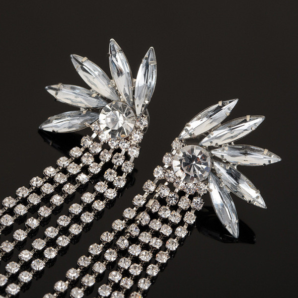 Ženske elegantne viseće srebrne naušnice